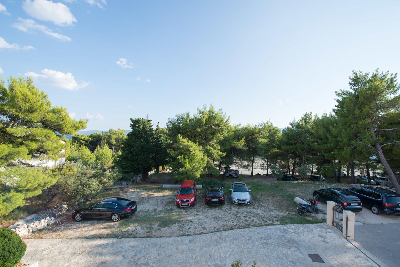 Sun House Apartments Бол Экстерьер фото