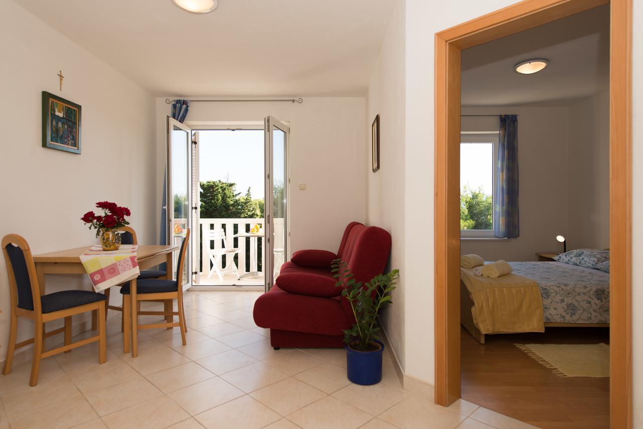 Sun House Apartments Бол Экстерьер фото