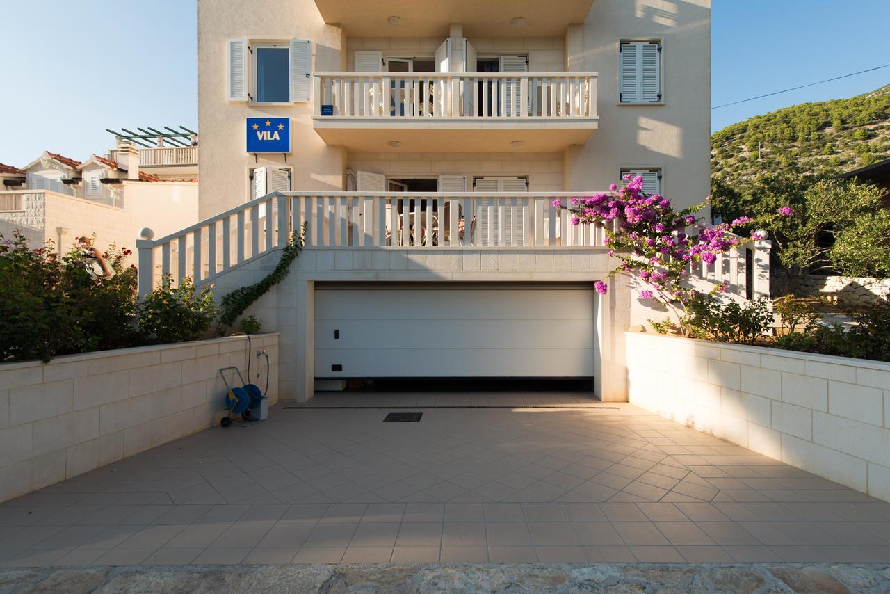 Sun House Apartments Бол Экстерьер фото