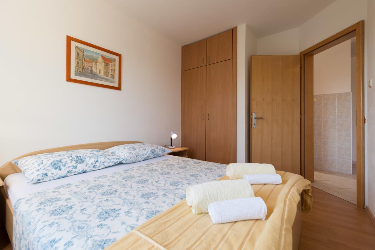 Sun House Apartments Бол Экстерьер фото